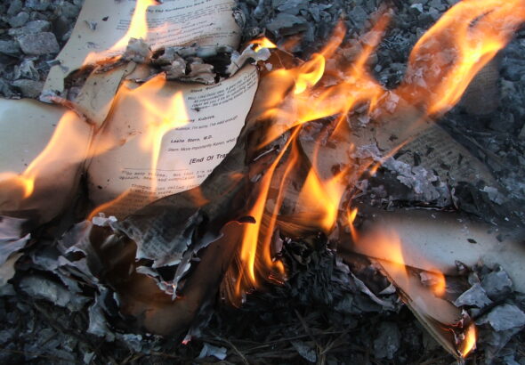 The_House_of_Leaves_-_Burning_4